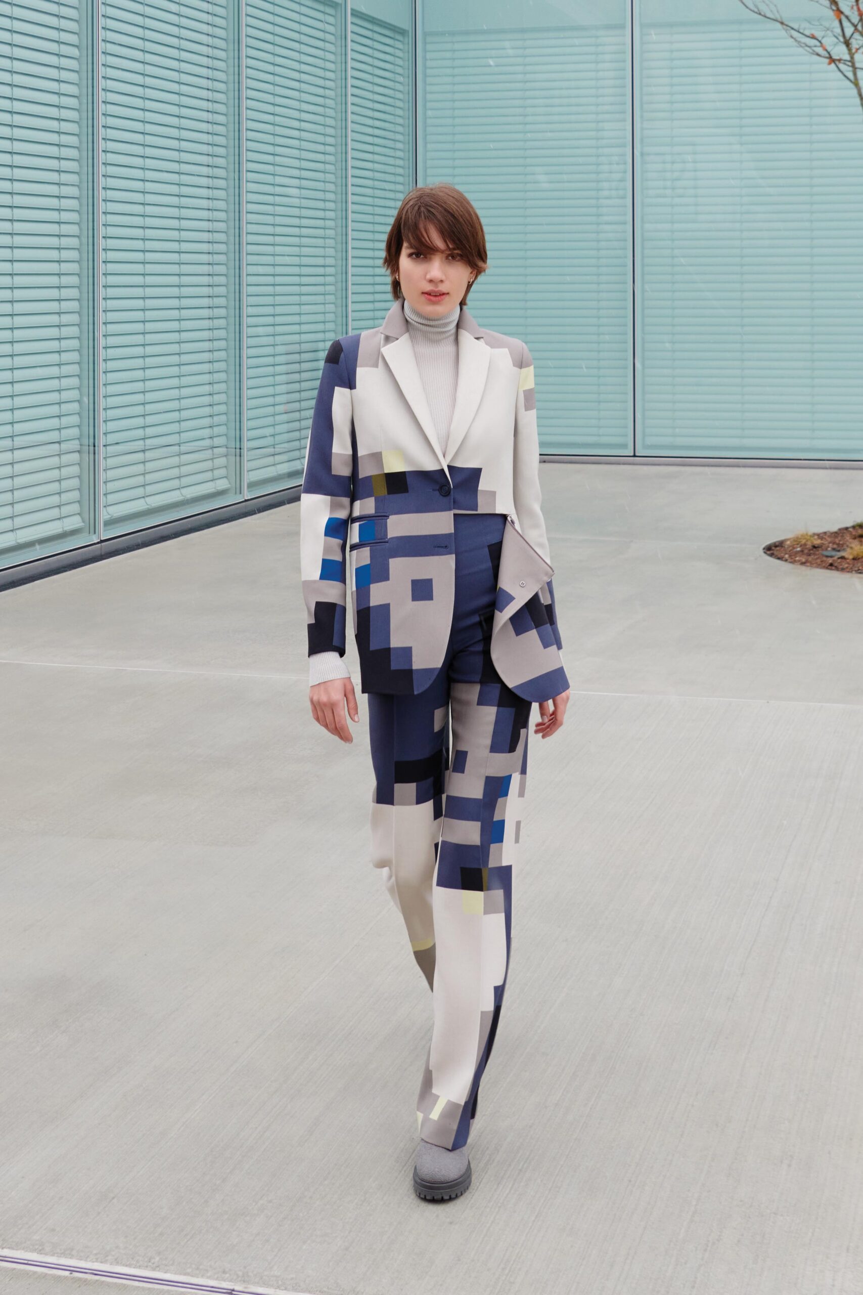 blue cotton long-sleeve collared tailored color-blocked suit