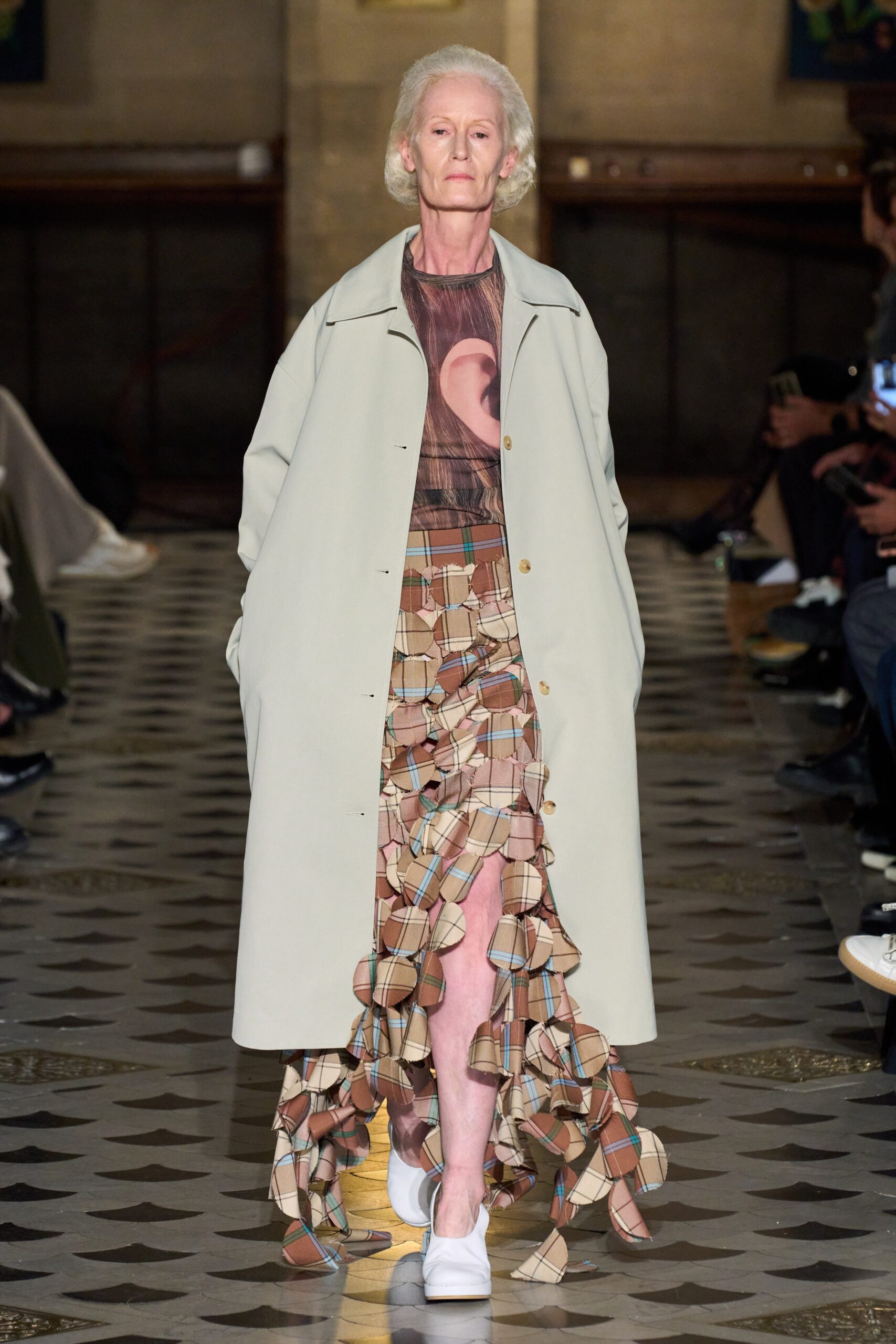 beige cotton long-sleeve collared relaxed buttoned coat