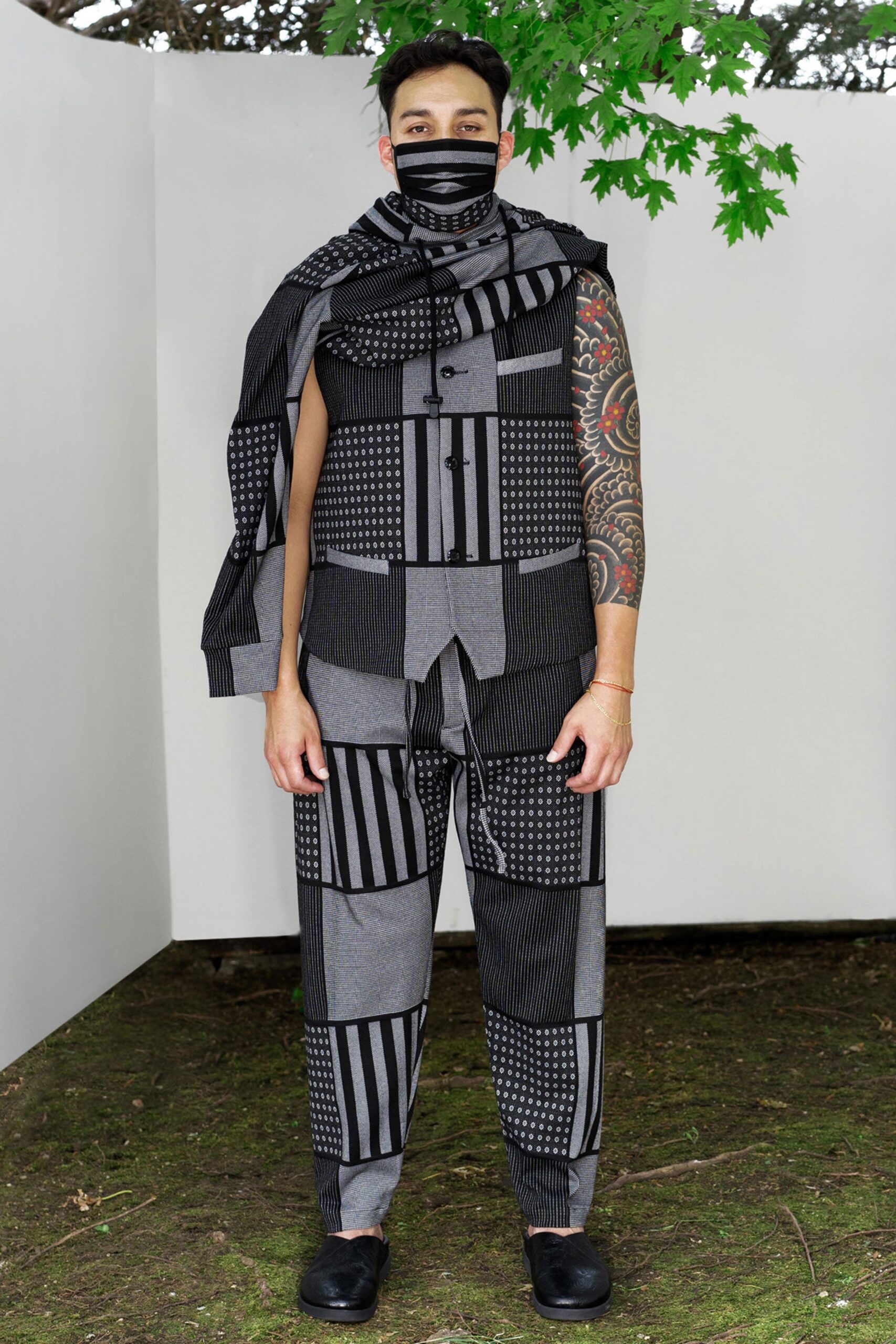 black and gray printed suit