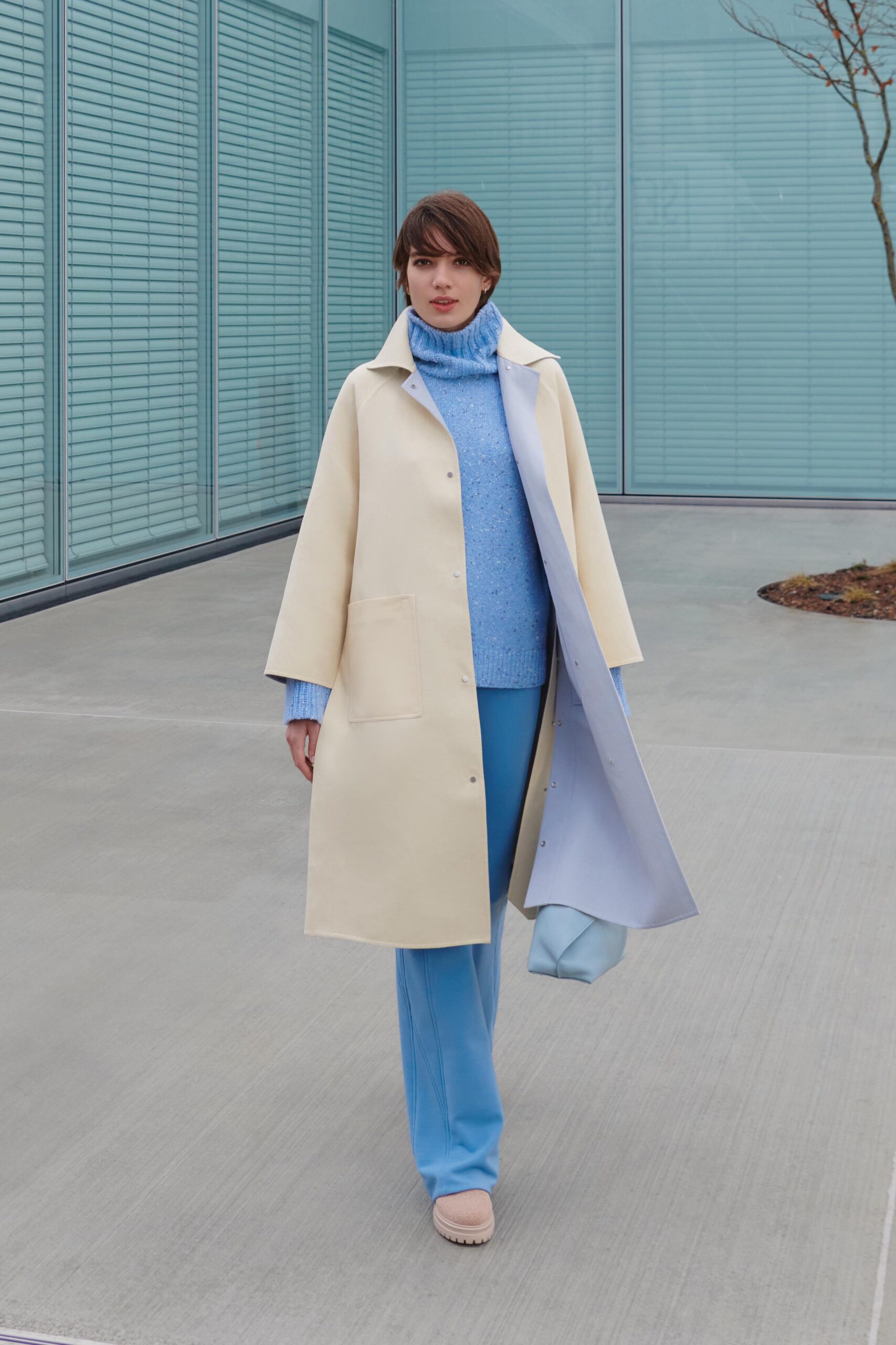 blue wool long-sleeve high-neck fitted sweater