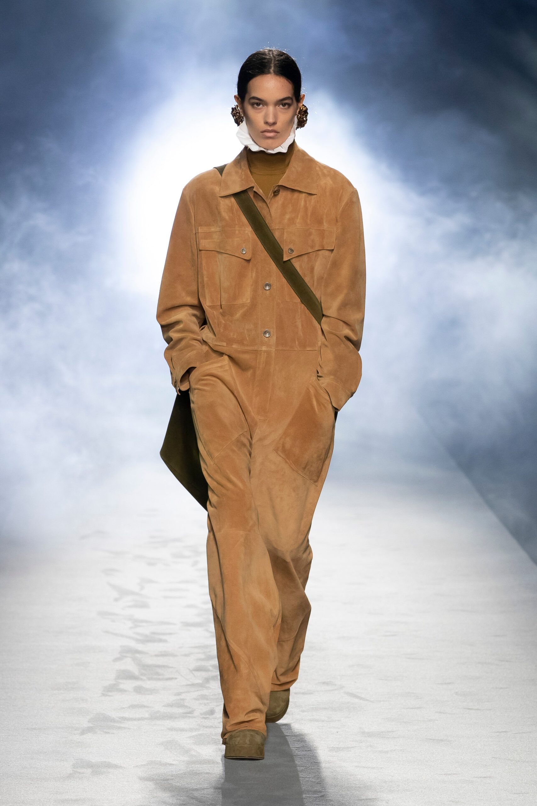 brown suede long-sleeve collared relaxed buttoned pockets jacket