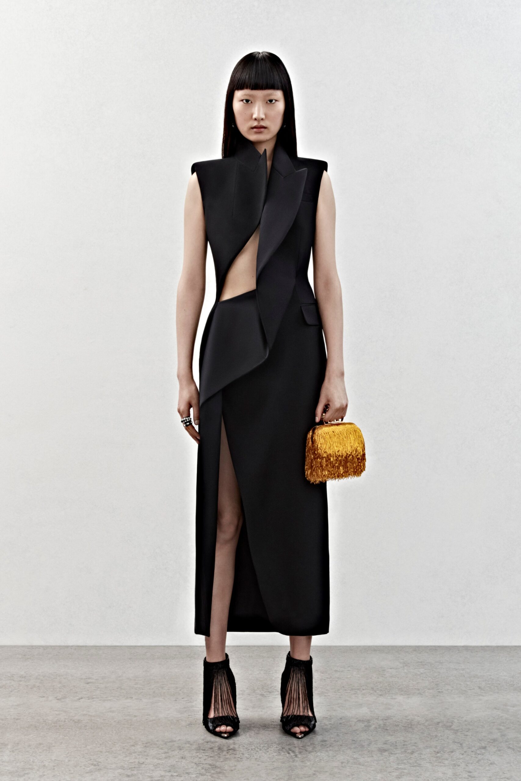 Alexander McQueen F/W 23 Look 21