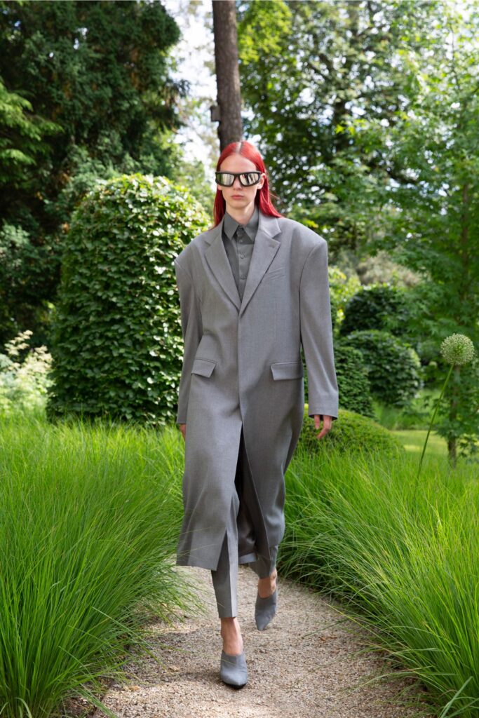 oversized gray suit with sunglasses