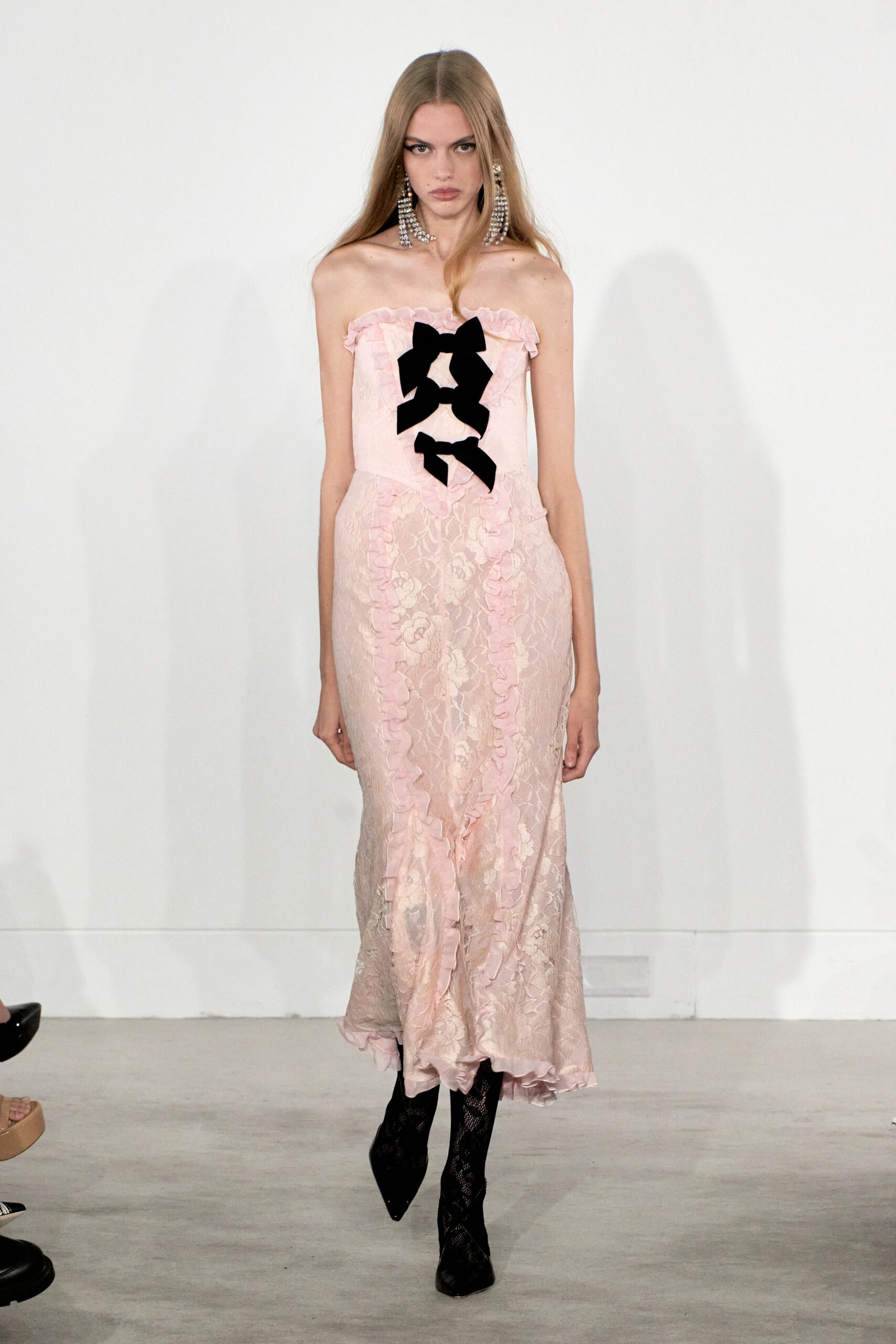 fitted pink lace strapless dress