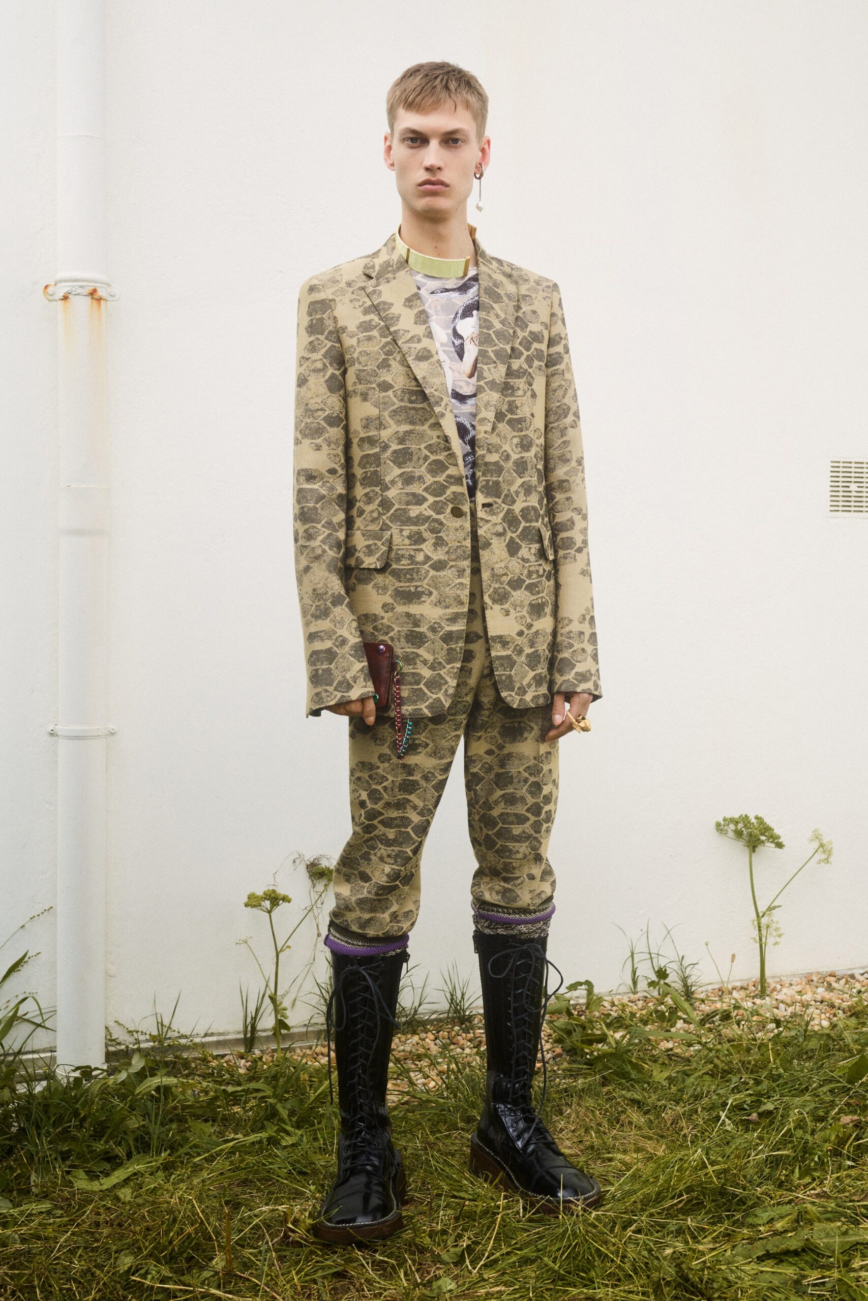 beige cotton long-sleeve collared tailored printed suit
