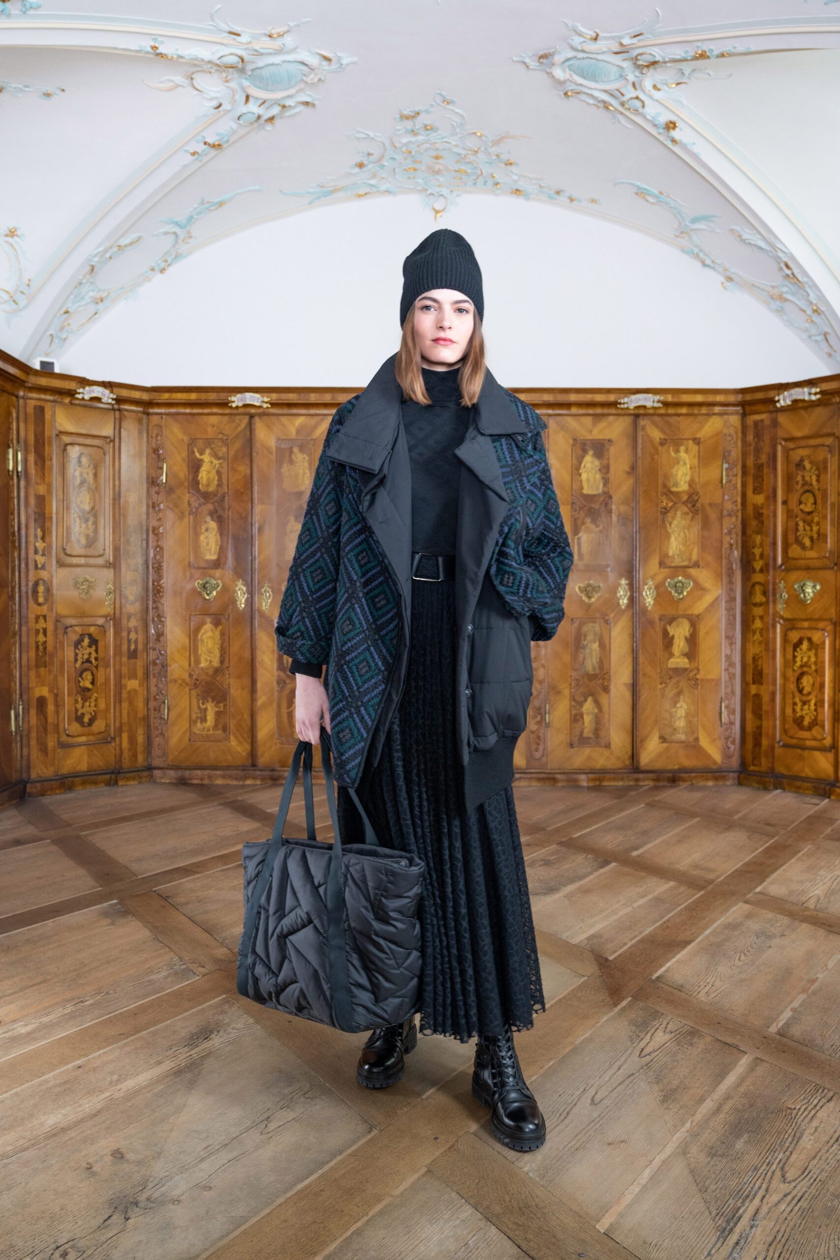 black cotton quilted bag
