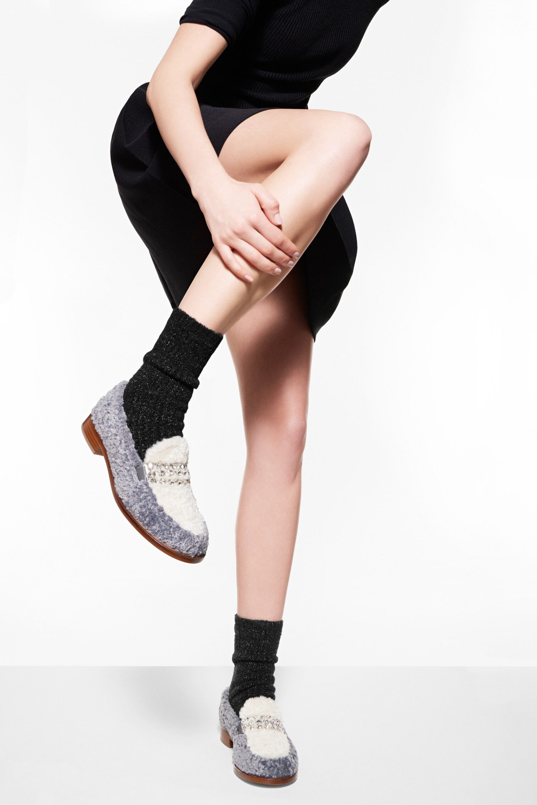 black fitted midi dress with shoes