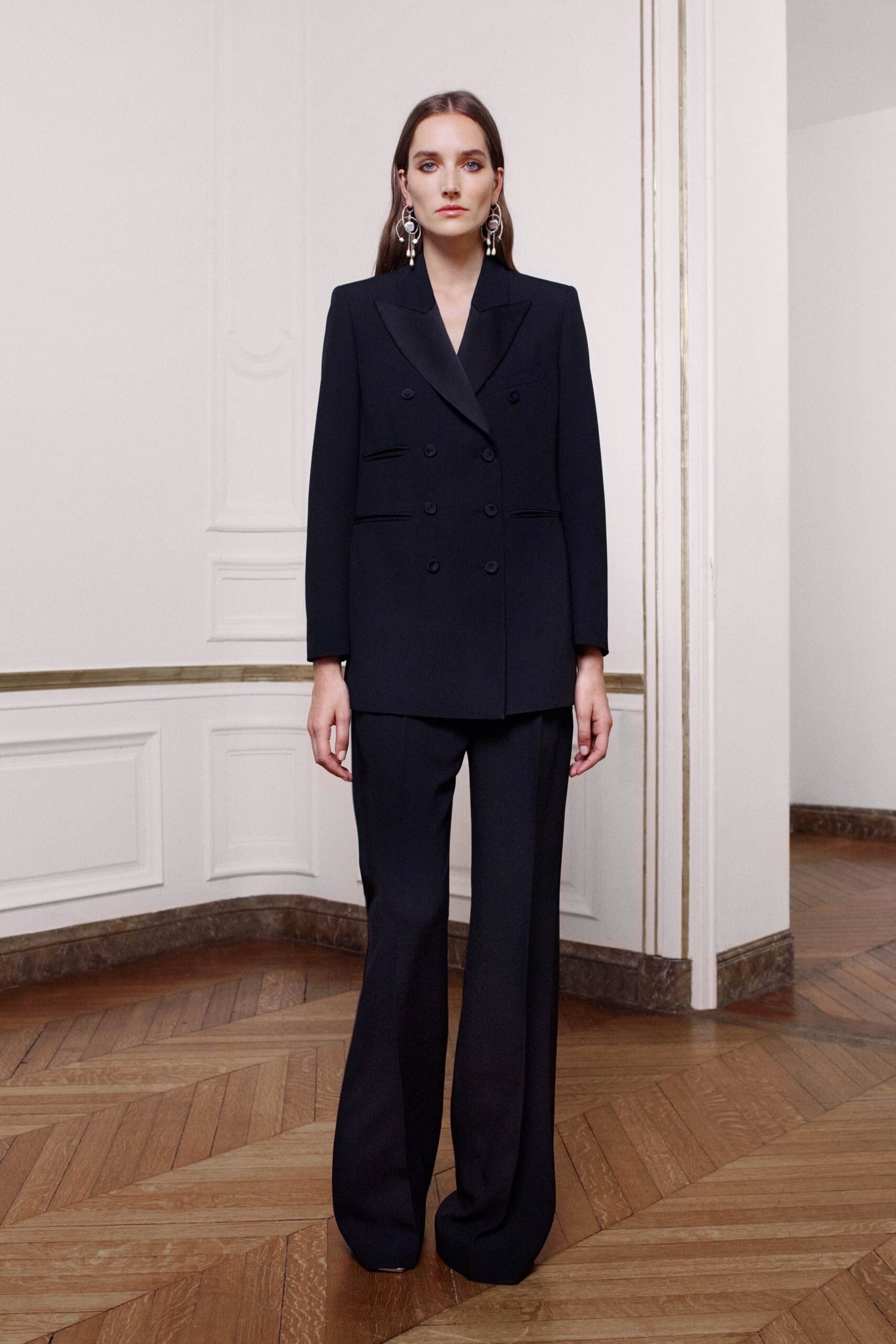 black wool long-sleeve collared tailored straight-leg suit