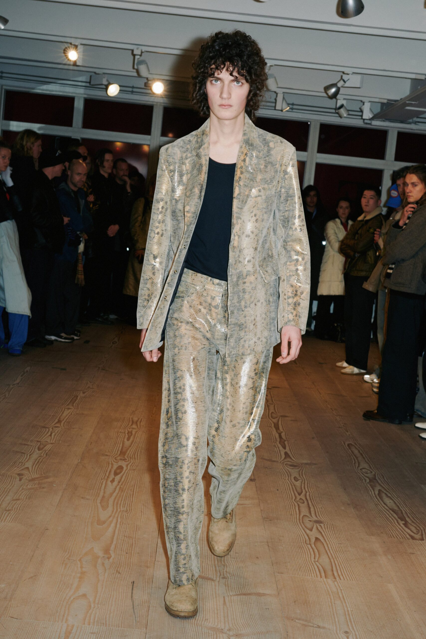 gold metallic fitted suit