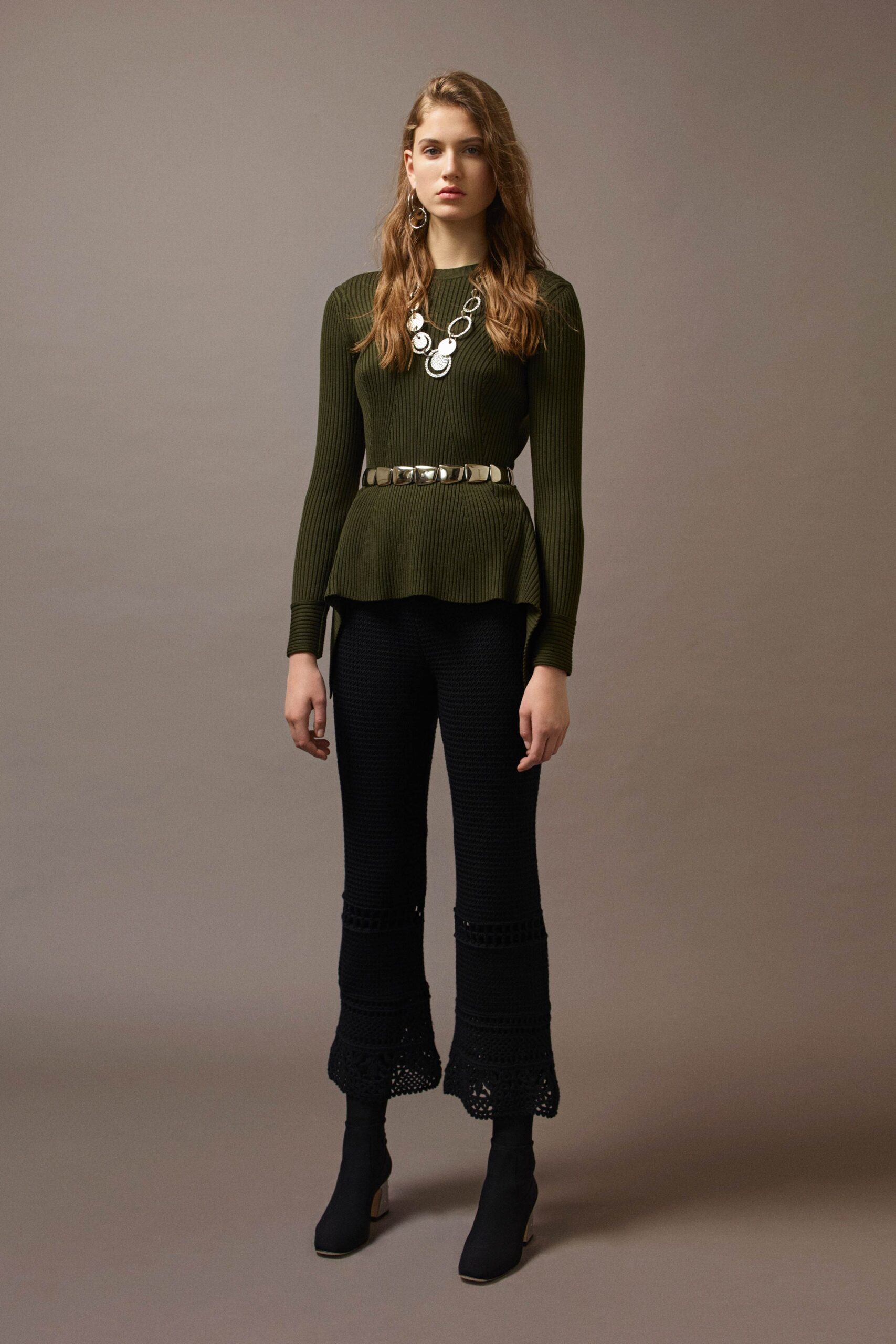 green knit long-sleeve high-neck fitted pleated top