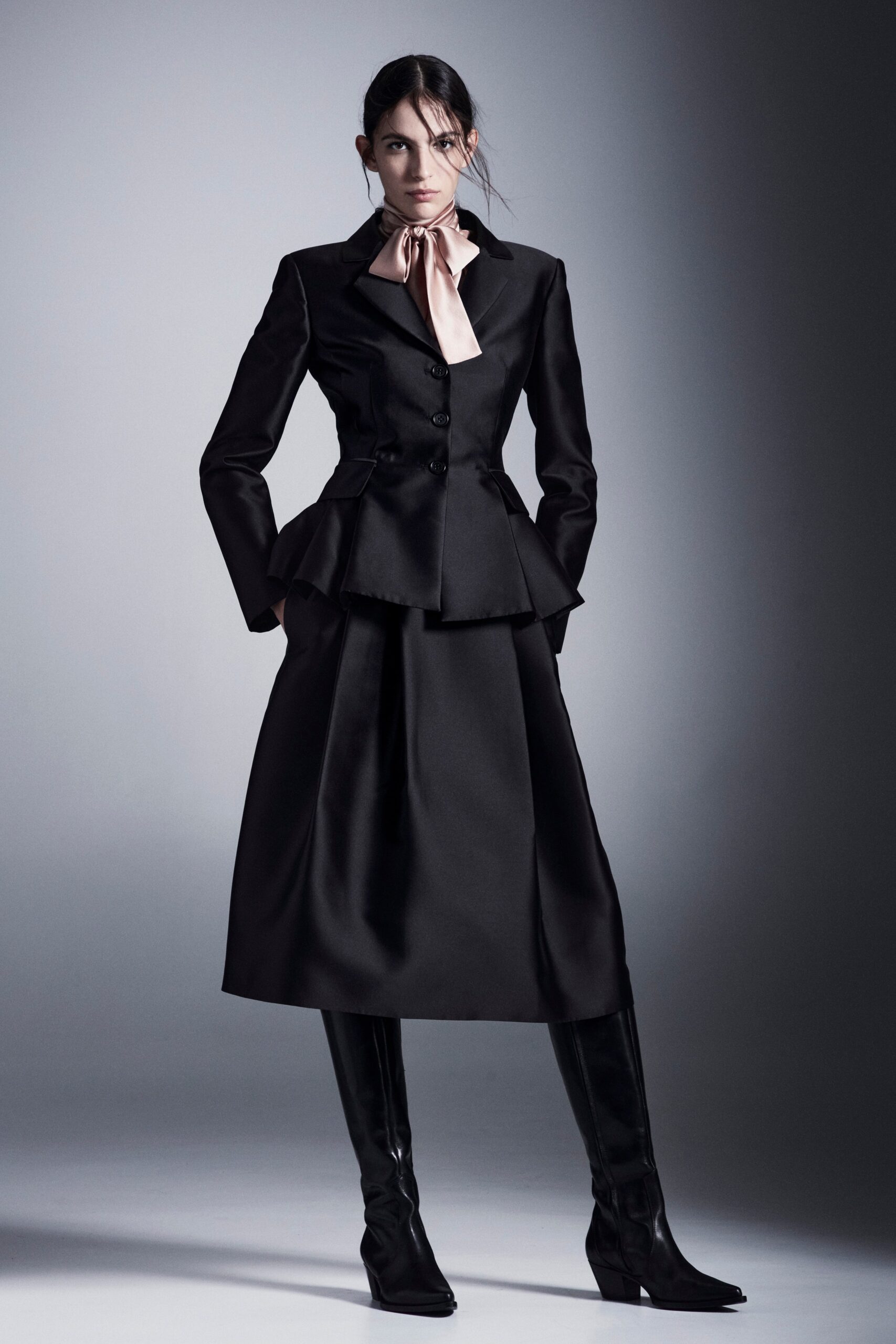 black silk long-sleeve collared fitted flared blazer