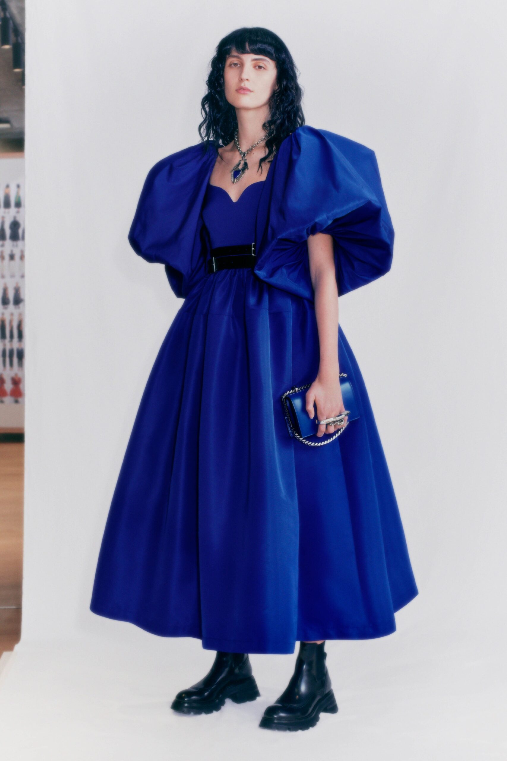 blue cotton short-sleeve structured padded jacket