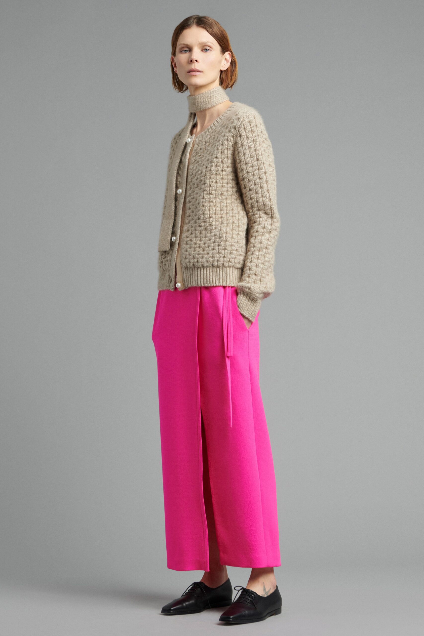 beige wool long-sleeve collared relaxed buttoned cardigan