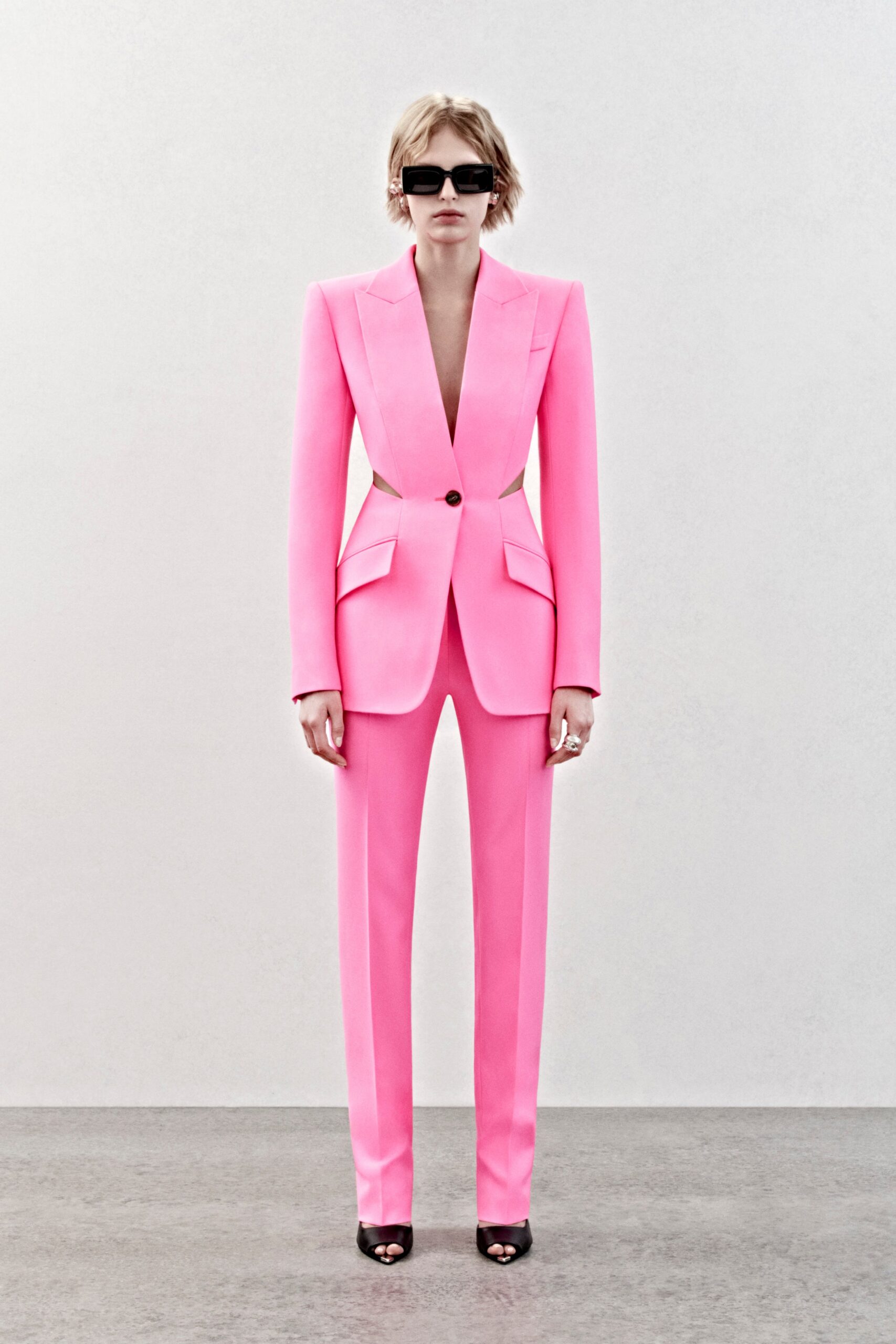 Alexander McQueen F/W 23 Look 27