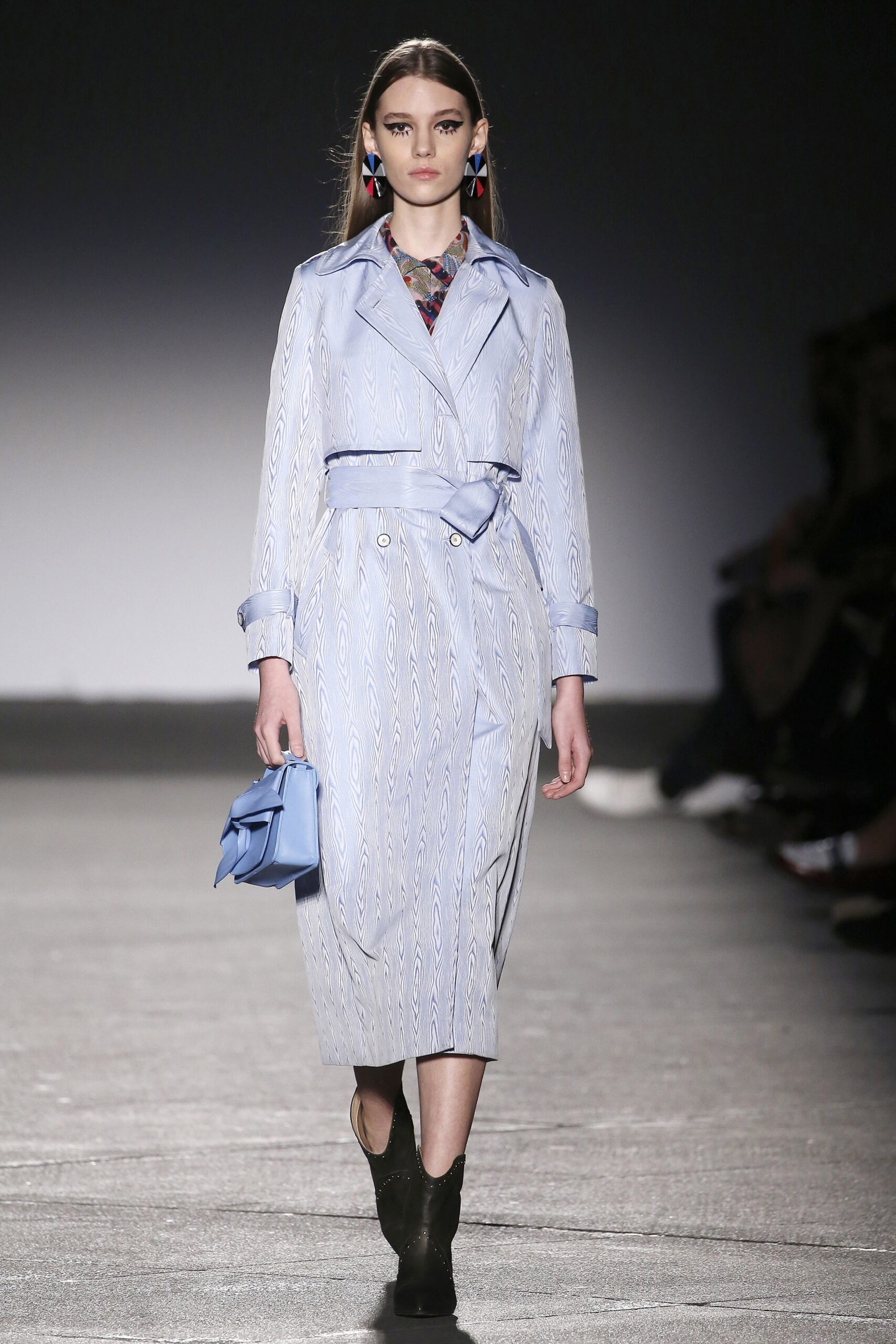blue cotton long-sleeve collared fitted buttoned belted trench