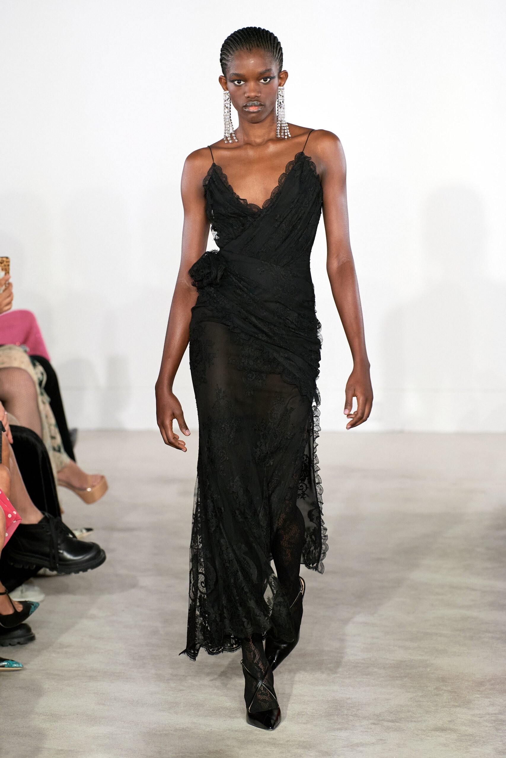 black lace fitted dress