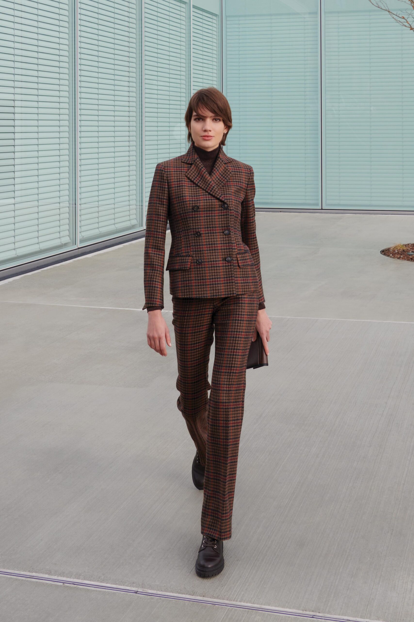 brown wool long-sleeve collared tailored checked suit