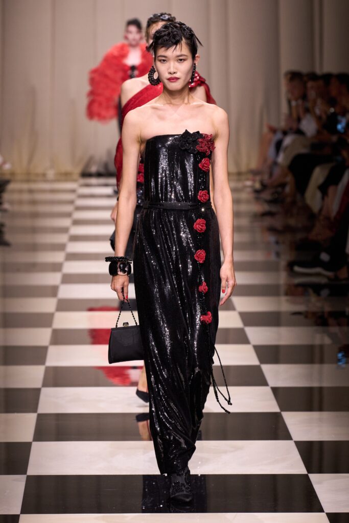 black shiny strapless dress