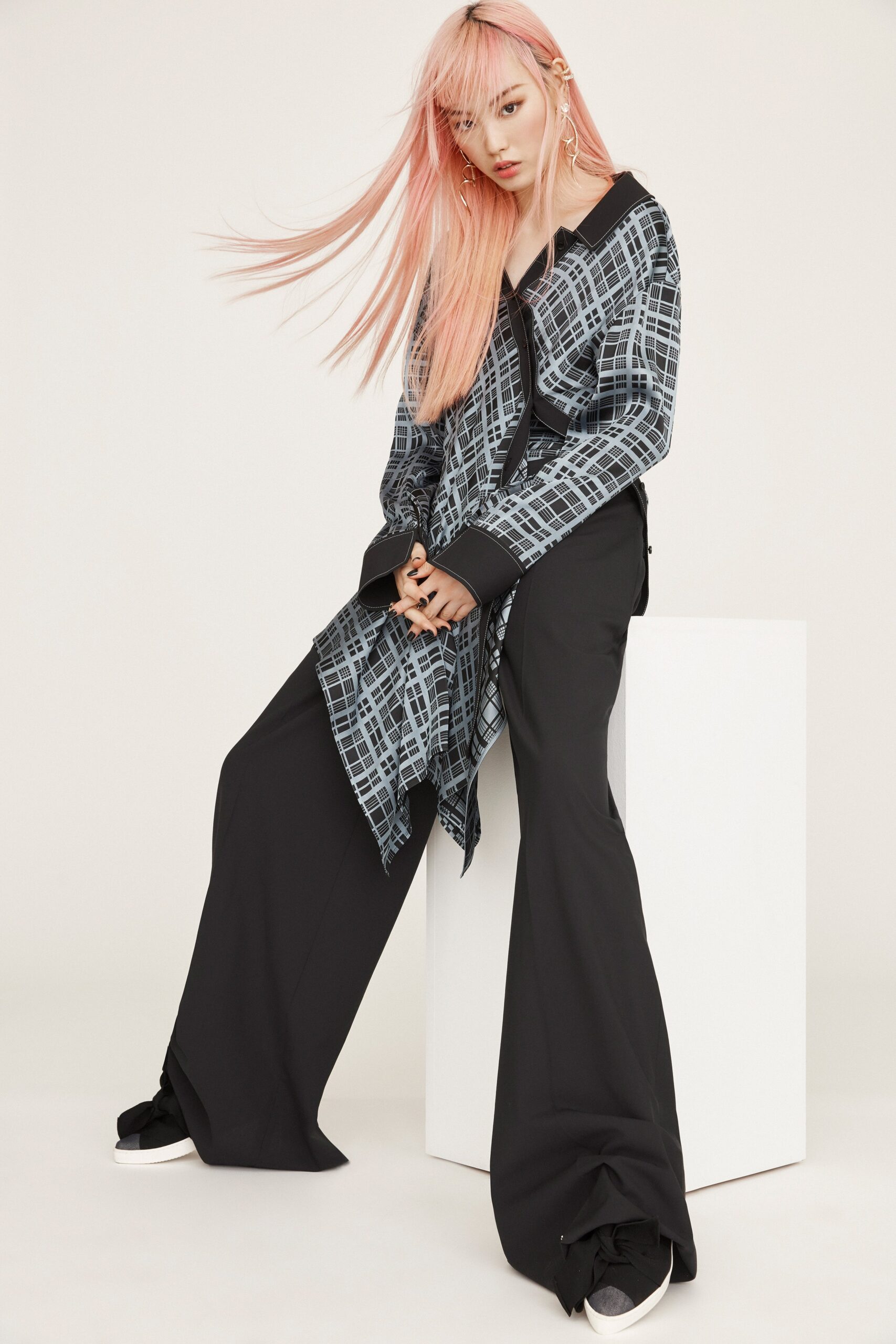 relaxed black and white checked top with wide-leg pants