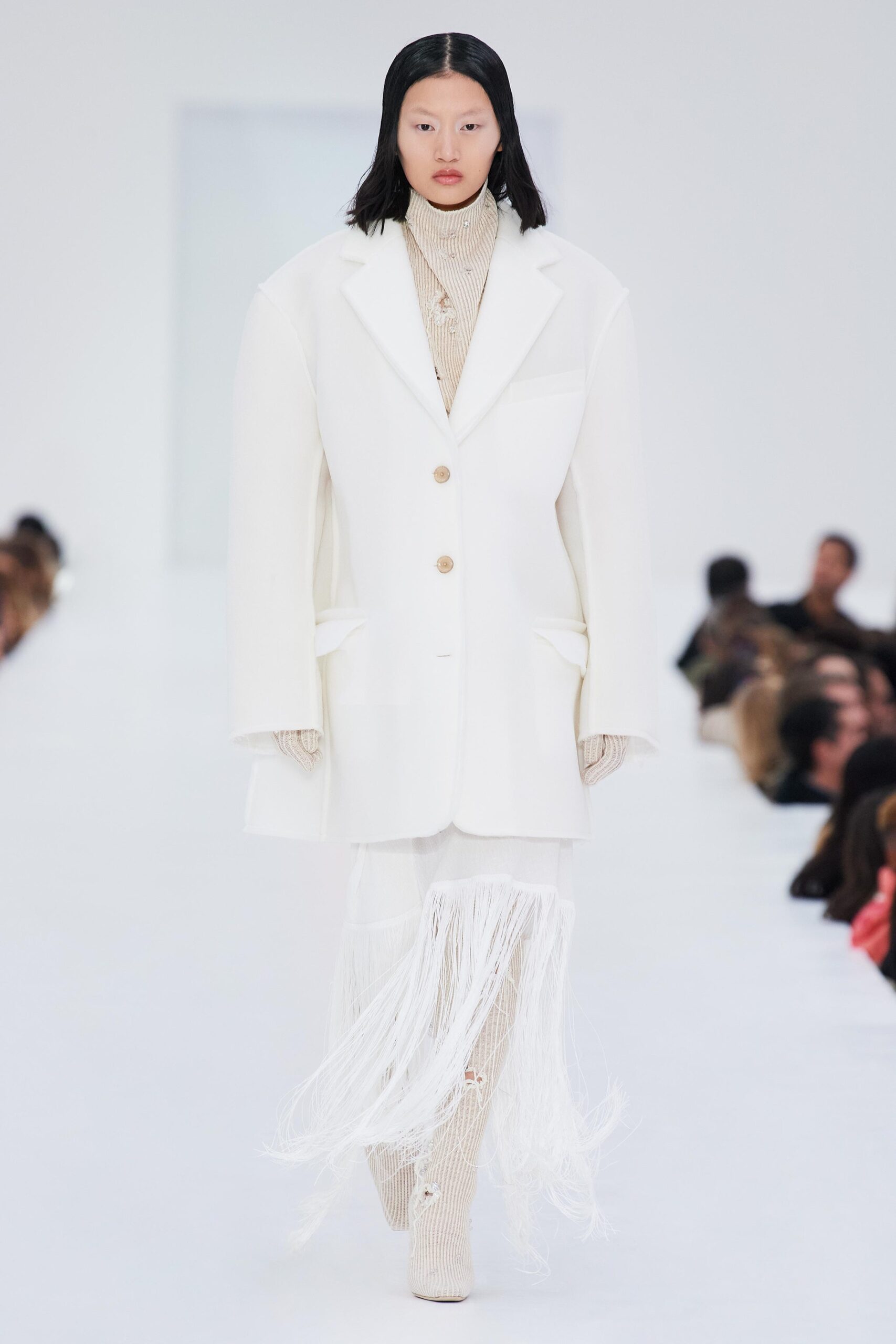 white wool long-sleeve collared oversized buttoned coat