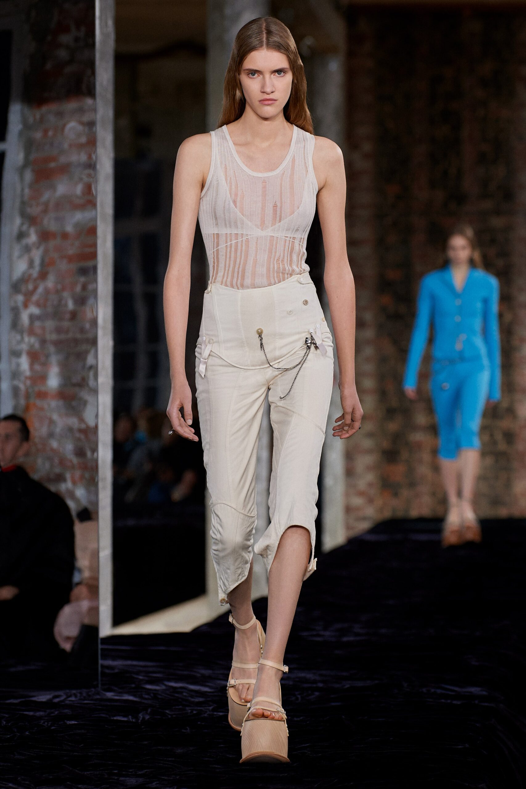 beige cotton relaxed zippered pockets cropped pants