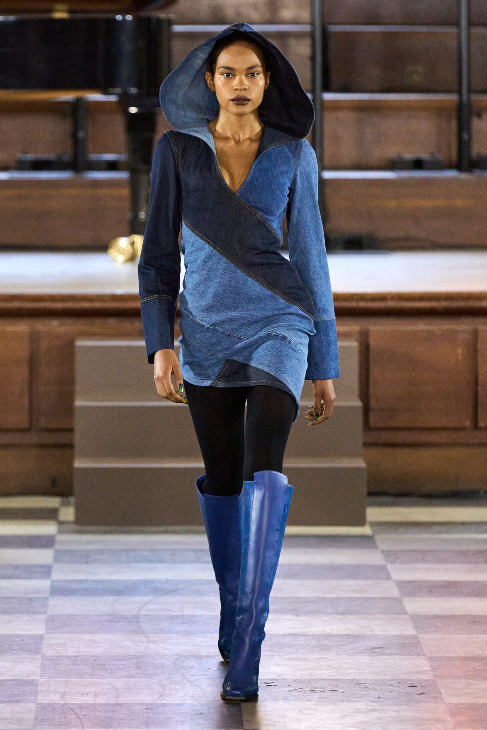 blue denim long-sleeve hooded fitted short dress
