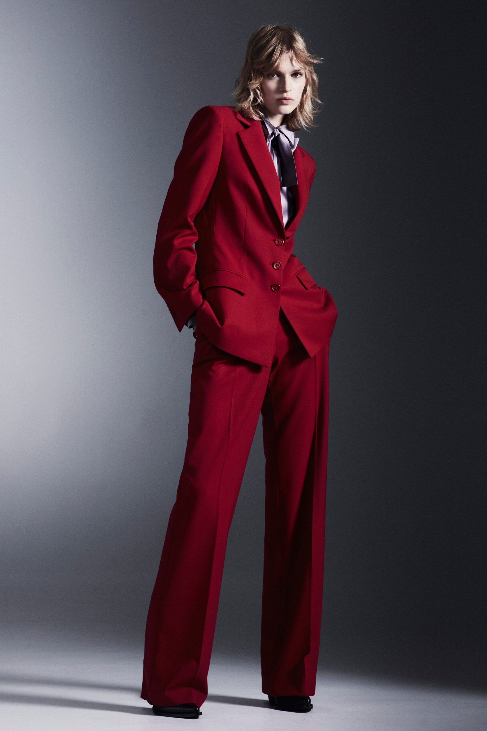 red long-sleeve collared tailored straight-leg suit