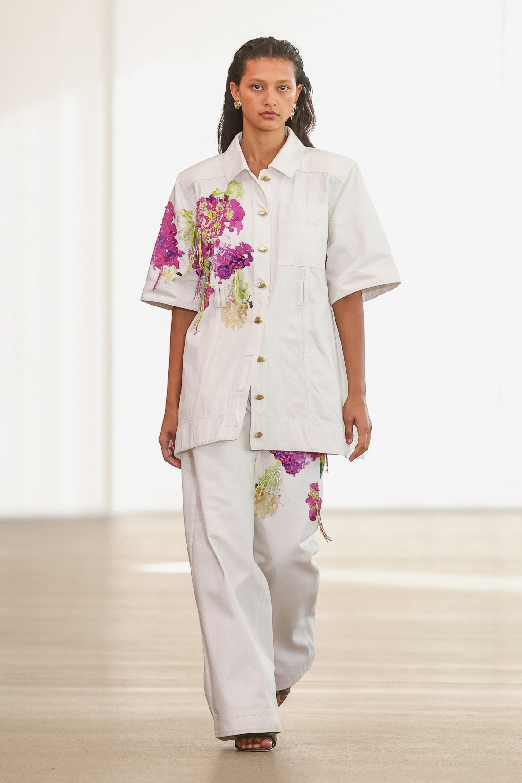 white cotton short-sleeve collared relaxed embroidered shirt