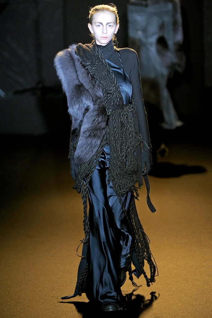 black fur relaxed fringed scarf