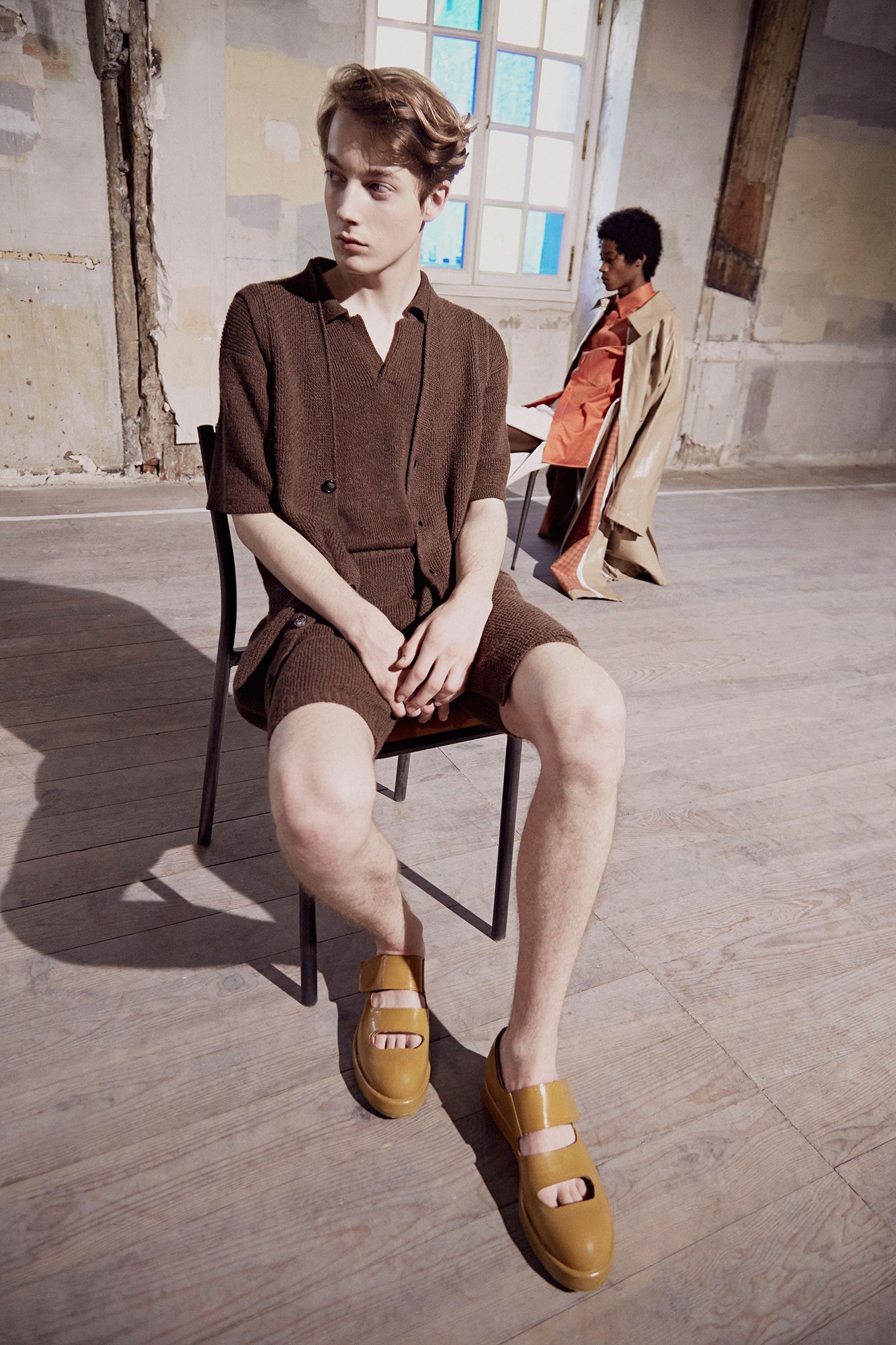 brown cotton fitted ribbed short shorts