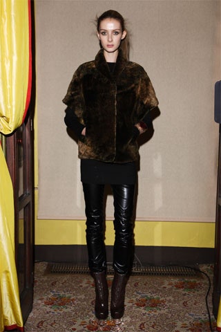 brown fur short-sleeve collared relaxed zippered jacket