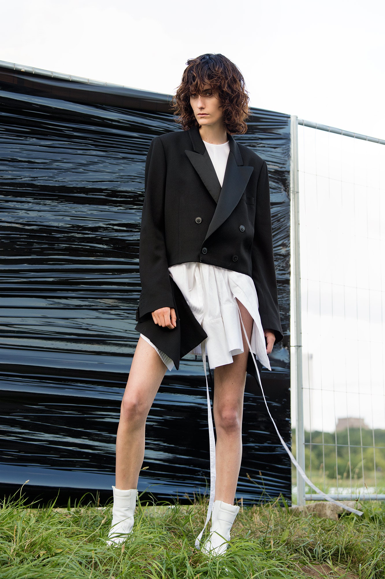 black wool long-sleeve double-breasted oversized blazer