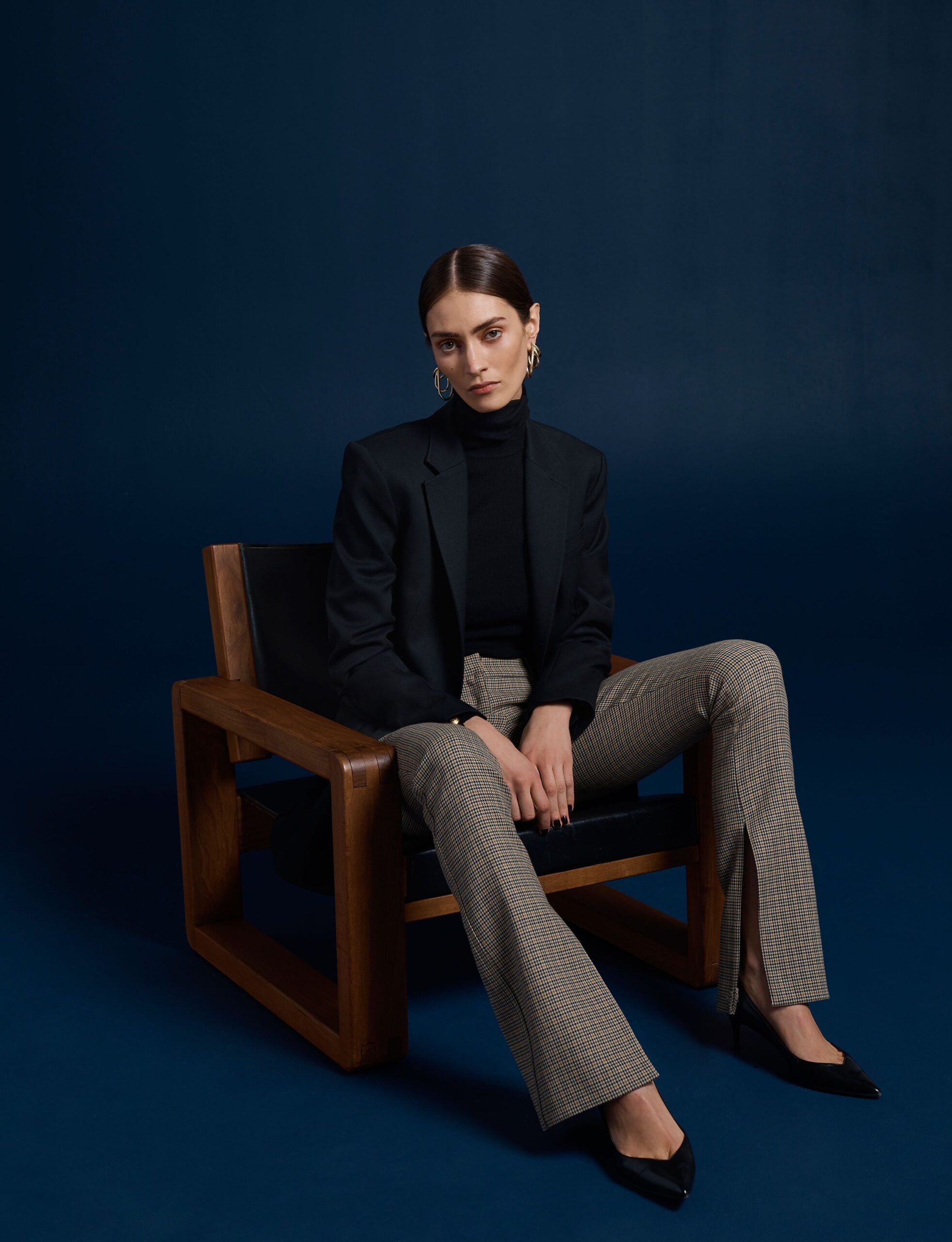 gray fitted flared pants
