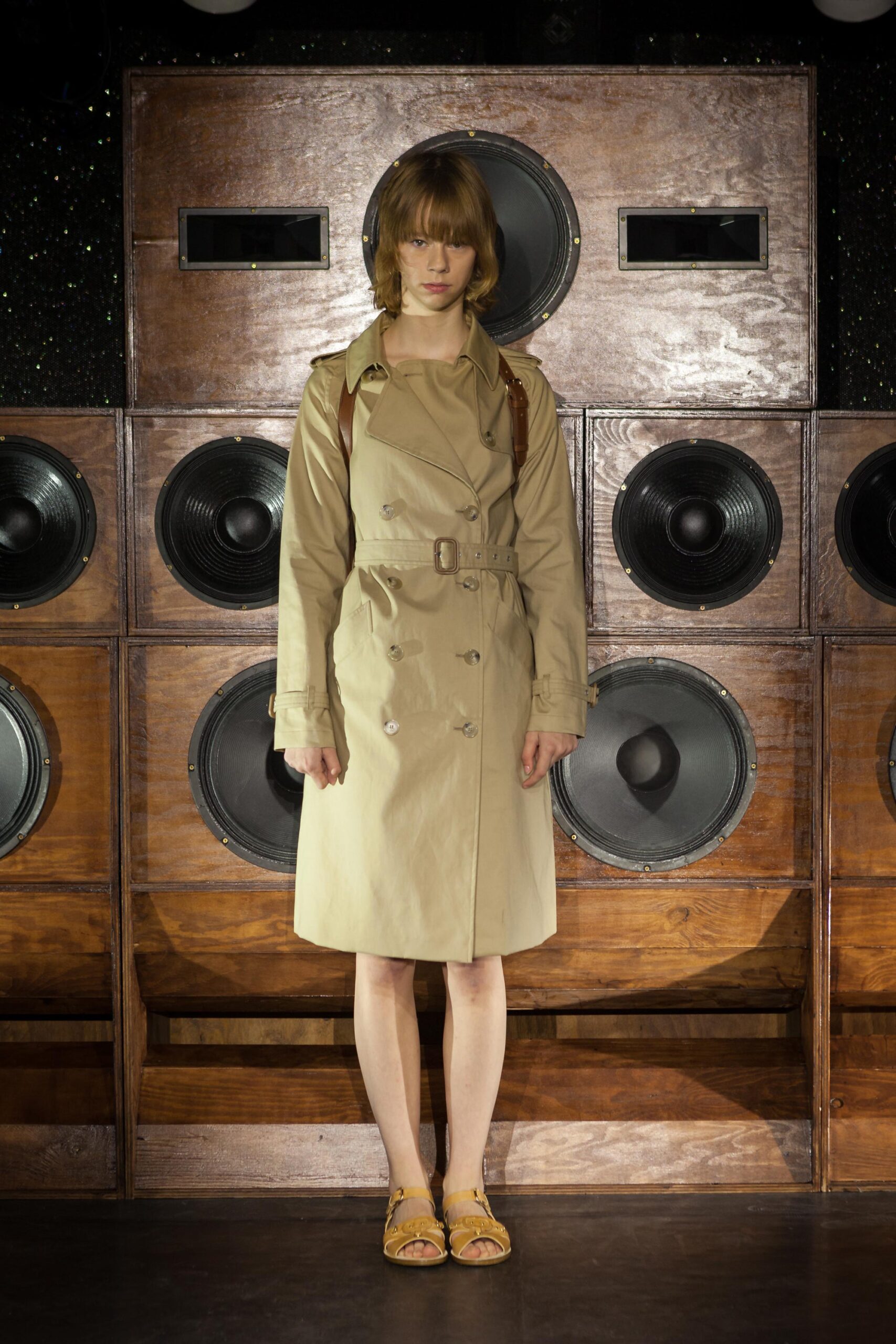 beige fitted trench coat