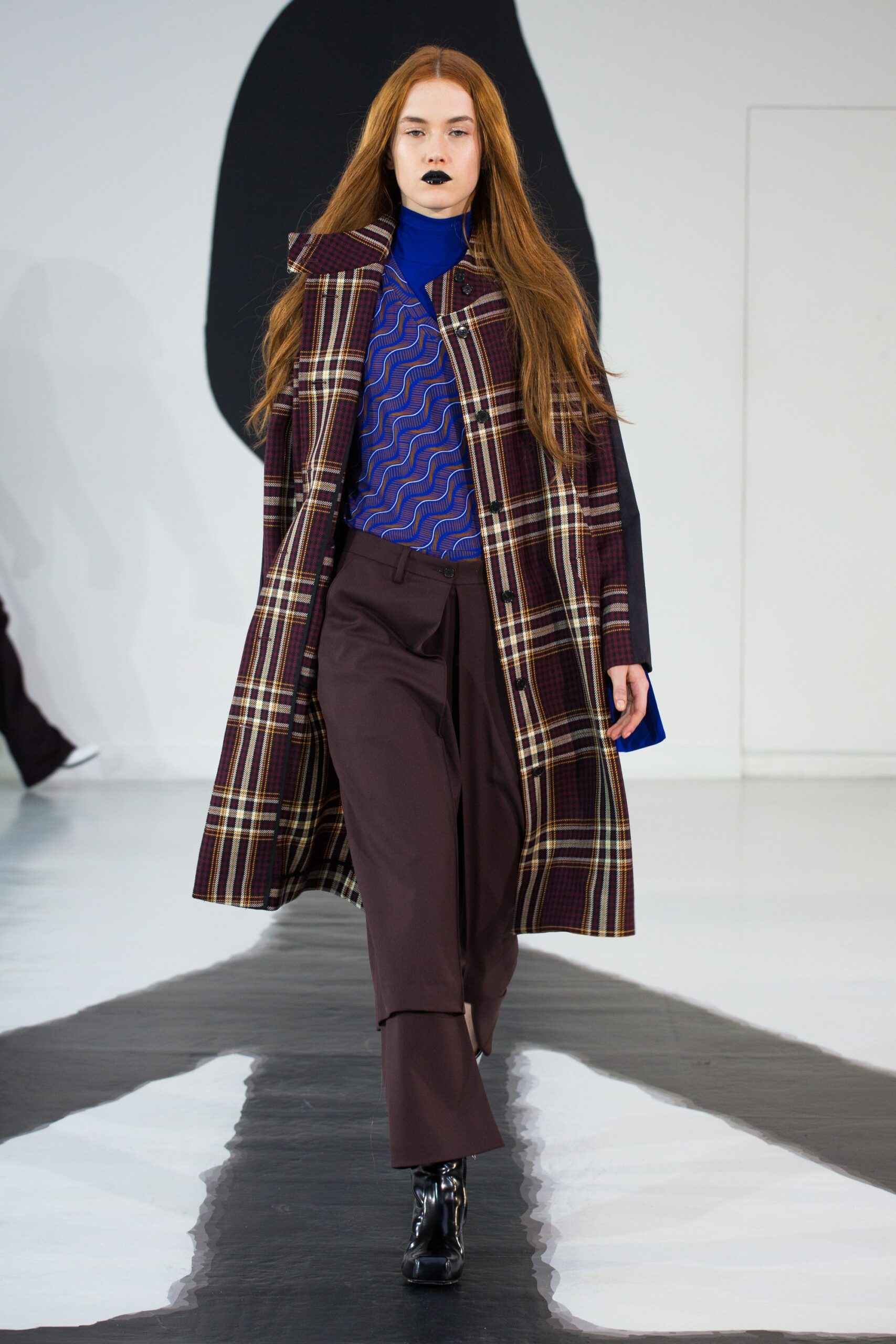 brown wool long-sleeve relaxed checked layered cape