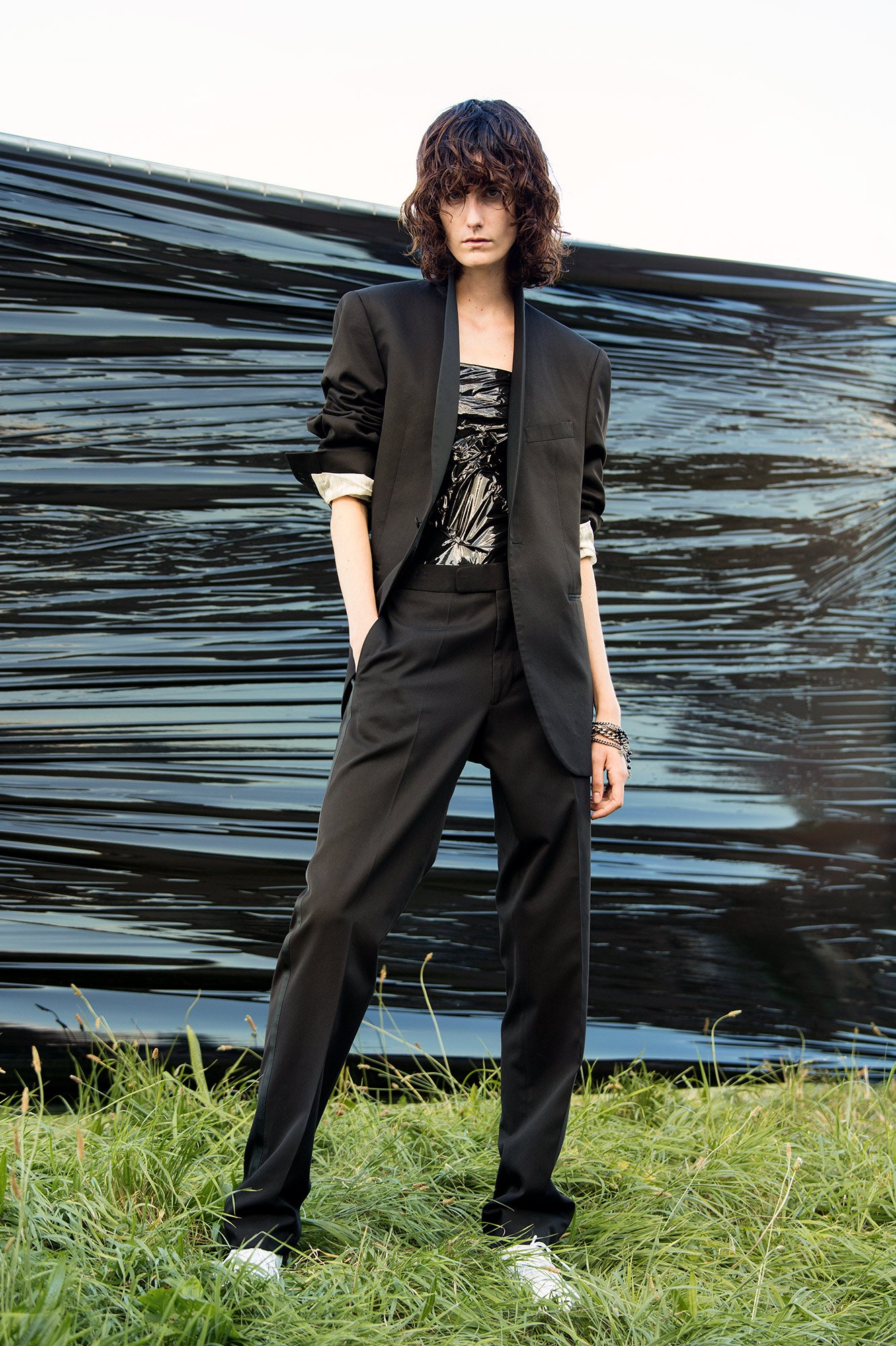 black silk sleeveless v-neck fitted ruched top