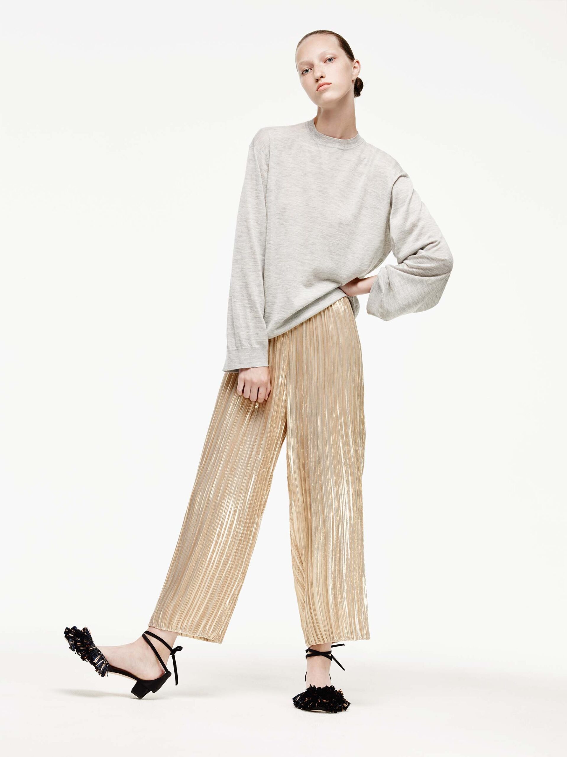 gray cotton long-sleeve collared relaxed top