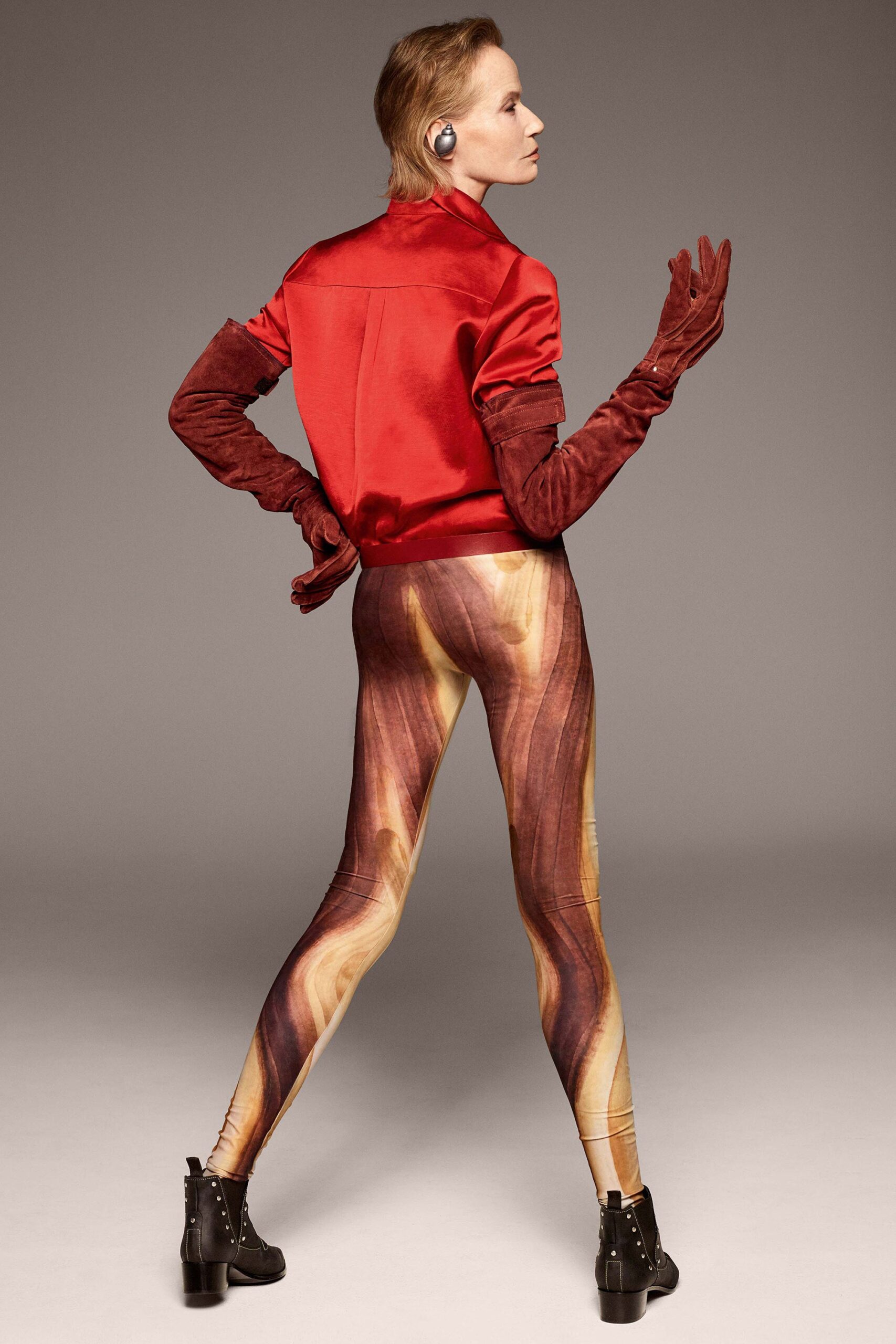 red silk long-sleeve collared fitted jacket
