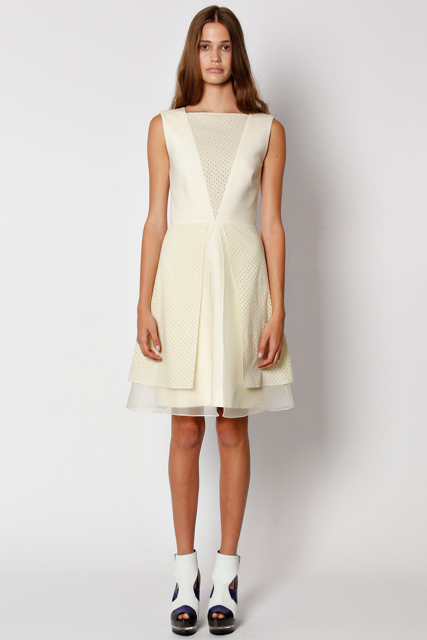 white fitted sleeveless dress