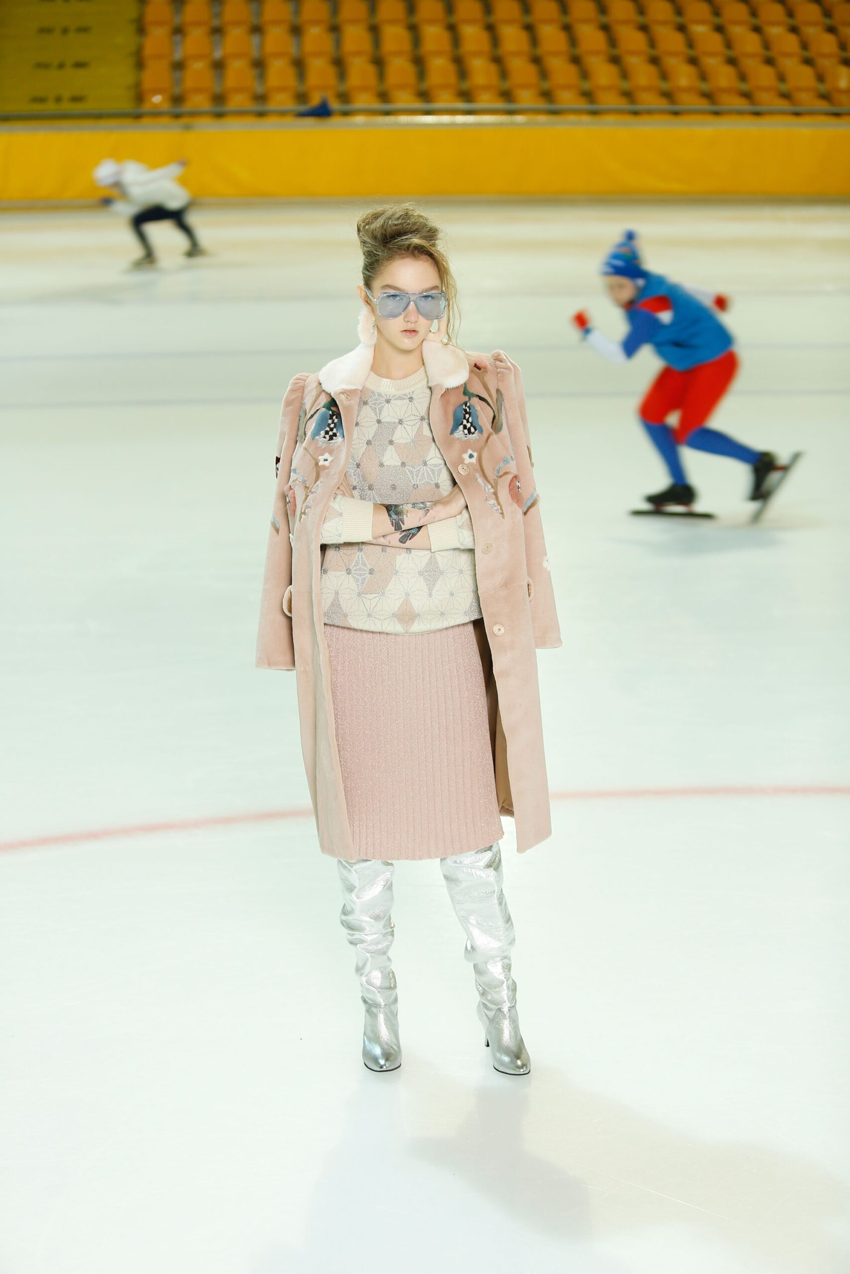 pink wool long-sleeve collared relaxed buttoned coat