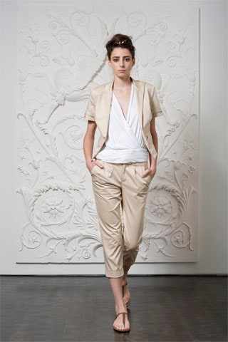 beige cotton relaxed pockets cropped pants