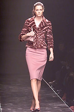 red velvet long-sleeve collared fitted printed jacket