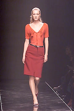 red short-sleeve v-neck fitted buttoned top