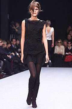 black fitted sleeveless dress