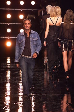 Alessandro Dell'Acqua S/S 02 Look 209