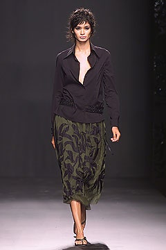 black silk long-sleeve v-neck fitted buttoned shirt