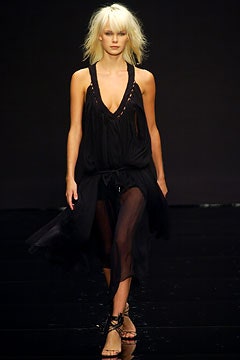 black leather fitted shoes