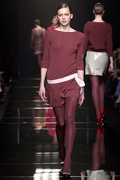 red cotton long-sleeve scoop-neck fitted layered mini dress