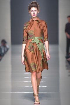 Alberta Ferretti Spring 2004 Ready-to-Wear