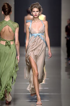 beige chiffon sleeveless dress